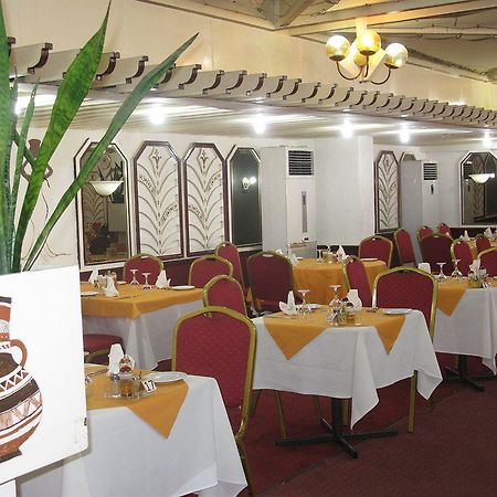Gaweye Hotel Niamey Bagian luar foto
