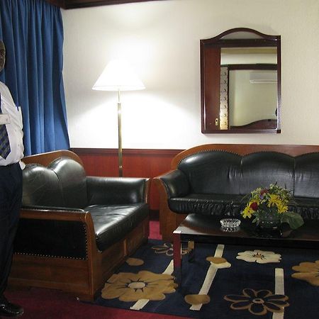 Gaweye Hotel Niamey Bagian luar foto