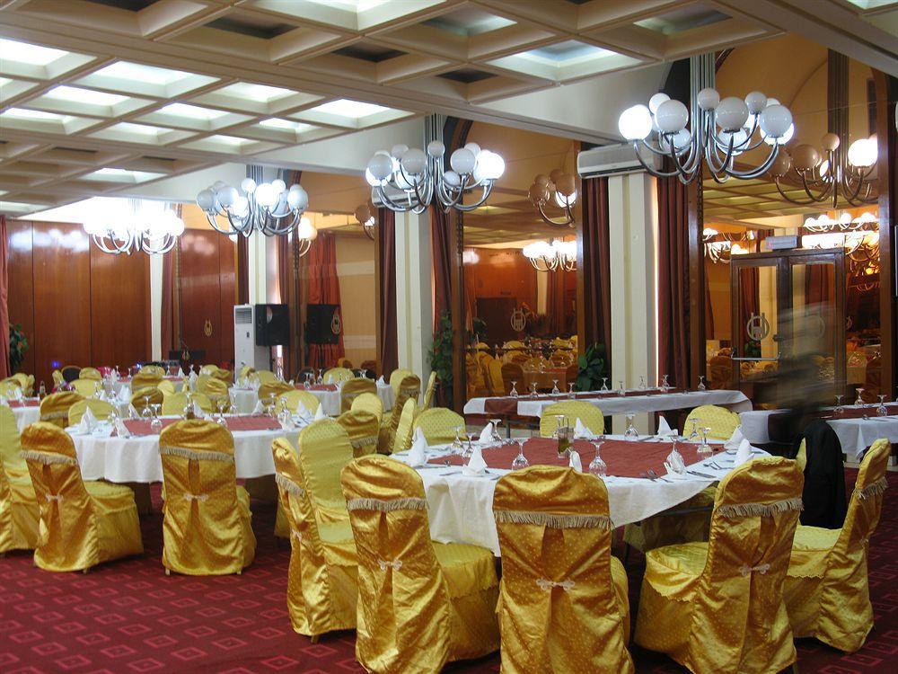 Gaweye Hotel Niamey Bagian luar foto